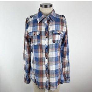 BKE snap down long sleeve shirt.